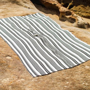 ZIP LAID OUT FLAT - STRIPE